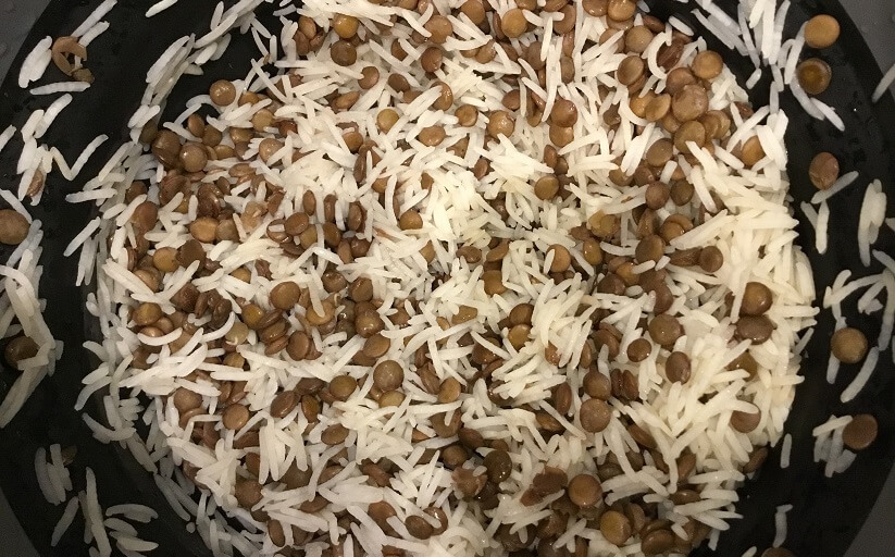 Lentil pilaf with raisins